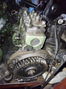 Насос топливный (ТНВД) OM364La + (б/у) Mercedes-Benz 0403444110