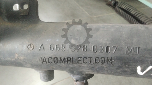 Патрубок интеркуллера Mercedes-Benz Vario (б/у) Mercedes-Benz 6685280307