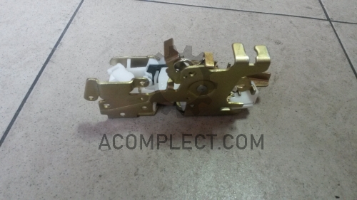 Замок двери (R) Sprinter AutoTechteile 7211